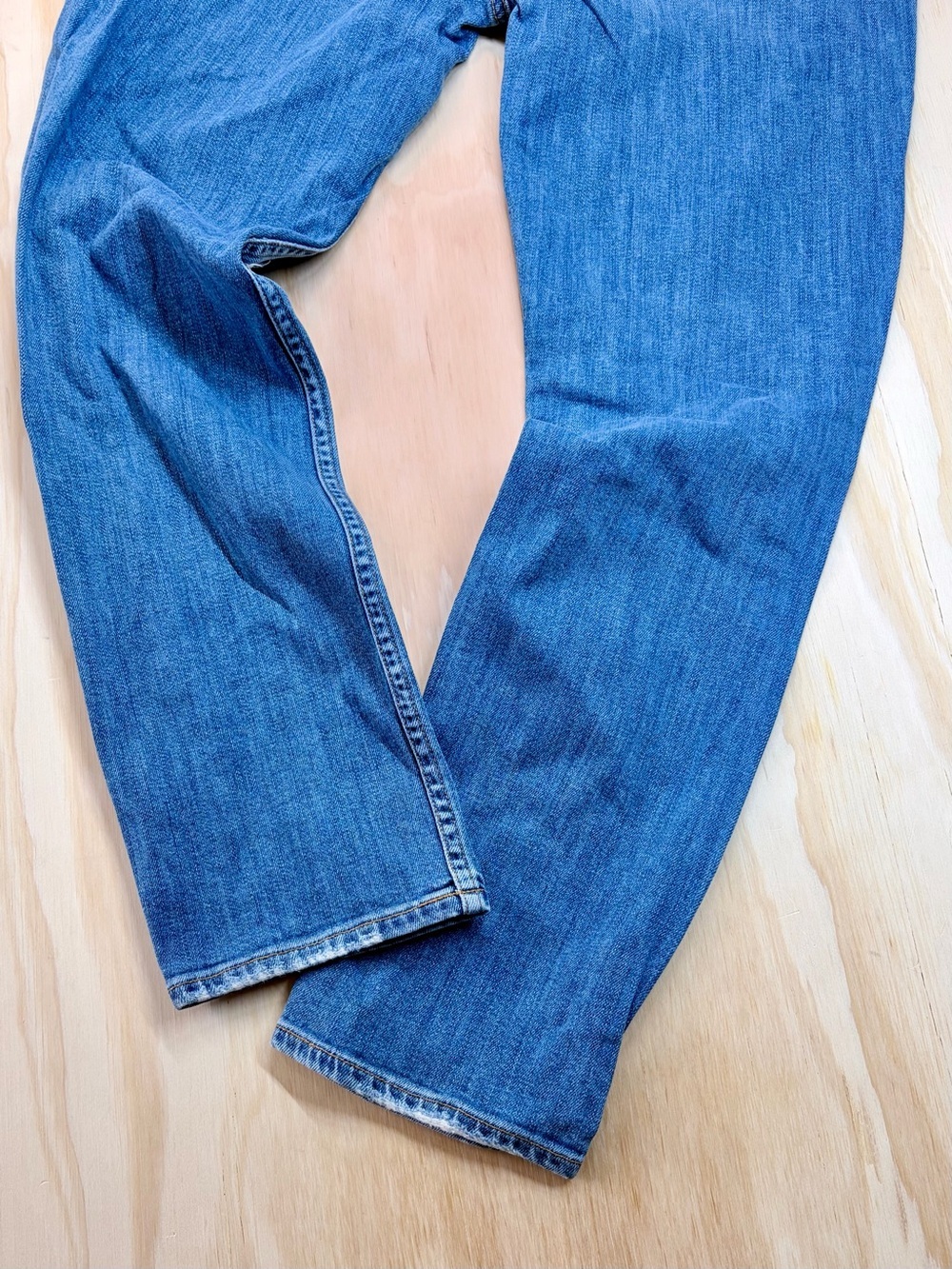 PAIGE Carter Slim Boyfriend Jeans Distressed Light Wash Size 28 - Picture 5 of 10